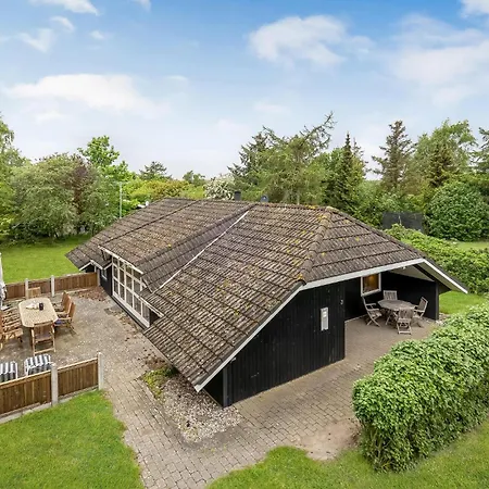 Amazing In With Private Swimming Pool, Be Inside Or Outside Holiday home *